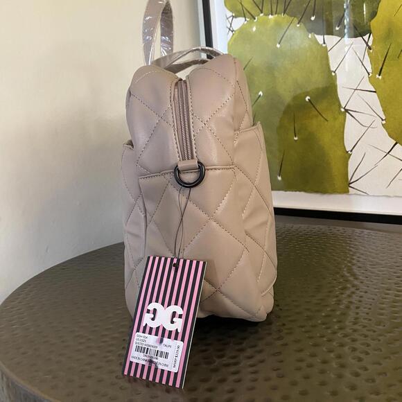 NWT Gilda Paris Quilted Taupe VEGAN Leather Tote - Picture 4 of 8